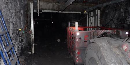 Worker seriously injured by ventilation double doors